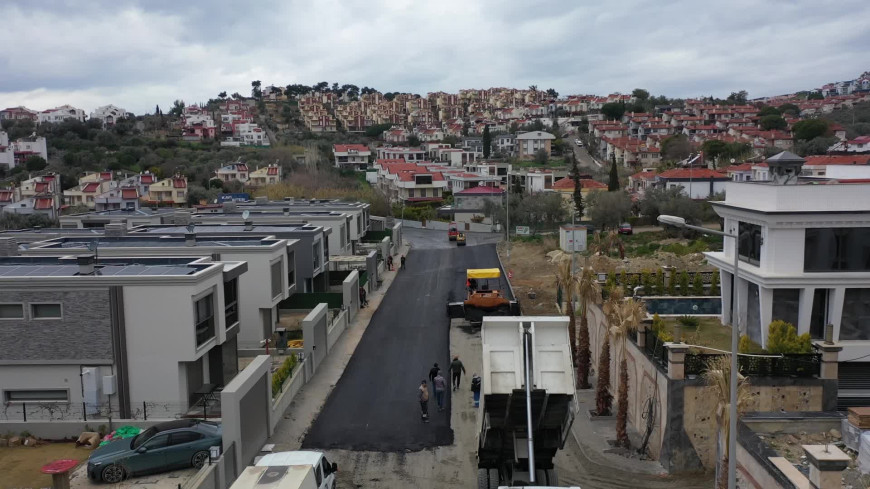 Kuşadası Belediyesi, ilçe genelinde alt ve üstyapıyı yenileme çalışmalarını sürdürüyor