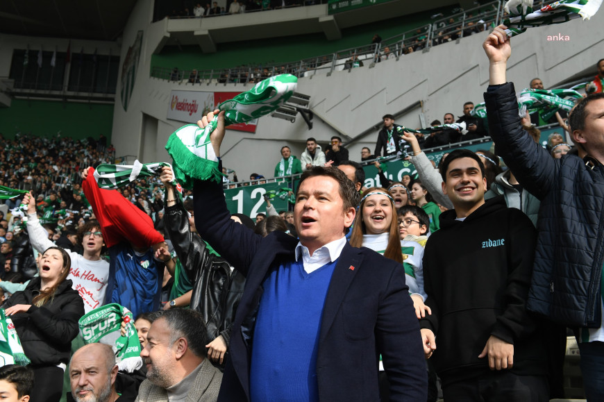 Osmangazi Belediye Başkanı Aydın, öğrencilerle Bursaspor’un maçını izledi