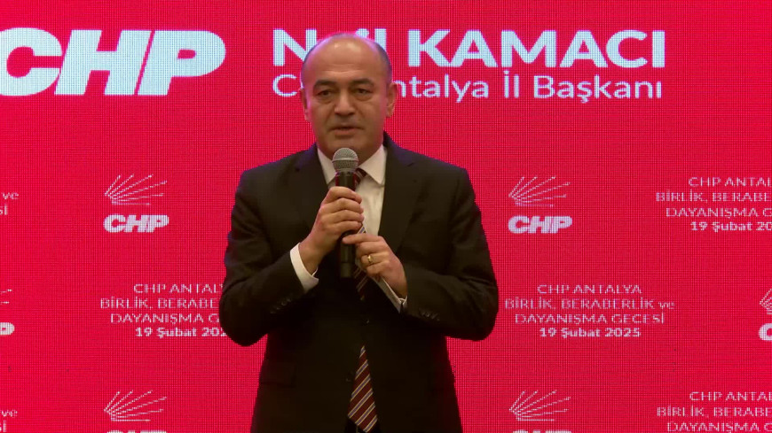 CHP Genel Başkan Yardımcısı Özgür Karabat: "AKP'nin taze kana ihtiyacı yok, Türkiye'nin taze kana ihtiyacı var. Bırakın CHP gelsin"