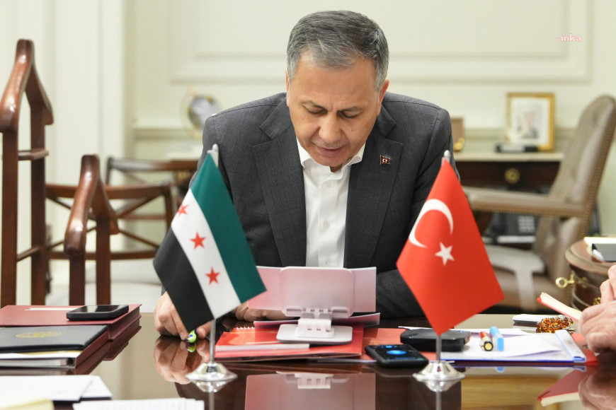 İçişleri Bakanı Yerlikaya, Suriye İçişleri Bakanı Kedde ile görüştü