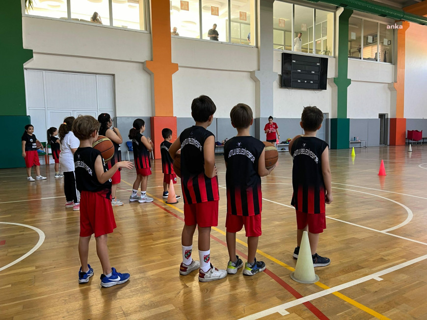 Turgutlu Belediyesi'nin basketbol kurs kayıtları devam ediyor 