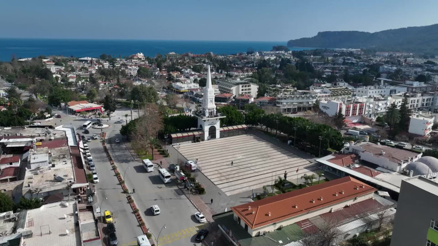 Antalya Büyükşehir Belediyesi'nin Halk Et Mobil Satış TIR'ı kentin tüm ilçelerinde hizmet vermeye başlayacak