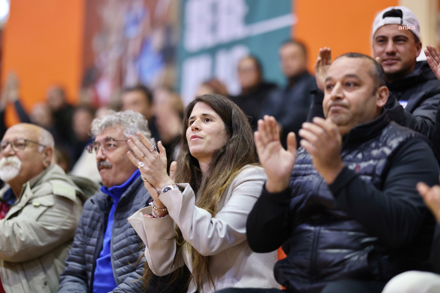 Çeşme’de ilk ‘Voleybol Lig’ maçı yapıldı