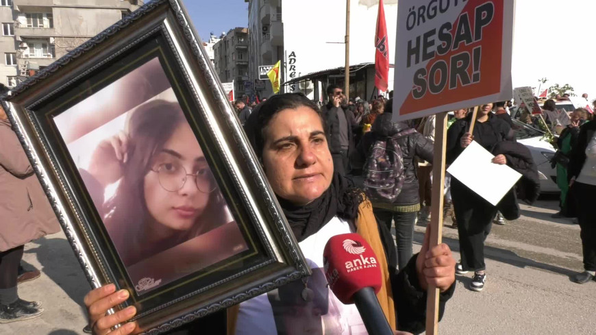 Samandağlı depremzede anne Cumhurbaşkanı Erdoğan'a seslendi: "Kayıp çocuklarımızı bulun. Sandığa geldiğiniz zaman bizi unutmuyorsunuz şu anda da bizi unutmayın"