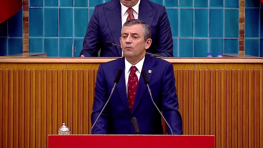 CHP grup toplantısı... Özgür Özel: "Büyük bir mücadelenin, büyük bir direnişin ve büyük bir itirazın gelmekte olduğunu görüyoruz" 