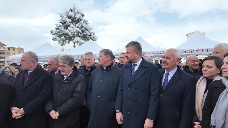 Buca Belediyesi'nden Malatya Doğanşehir’de Kadın, Aile ve Gençlik Merkezi’ne teknik destek 