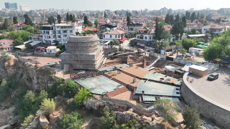 Antalya Büyükşehir Belediyesi’nin "Hıdırlık Kulesi Projesi"nde yeni buluntulara rastlandı