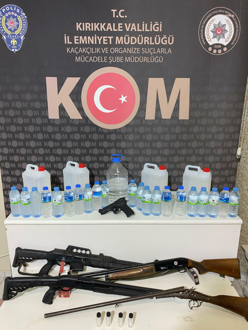 Kırıkkale’de kaçak içki ve silah operasyonu