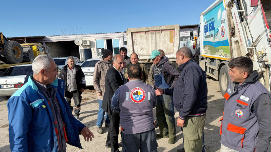 Yumurtalık Belediye Başkanı Altıok 'Toplu İş Sözleşmesi'ni imzaladı