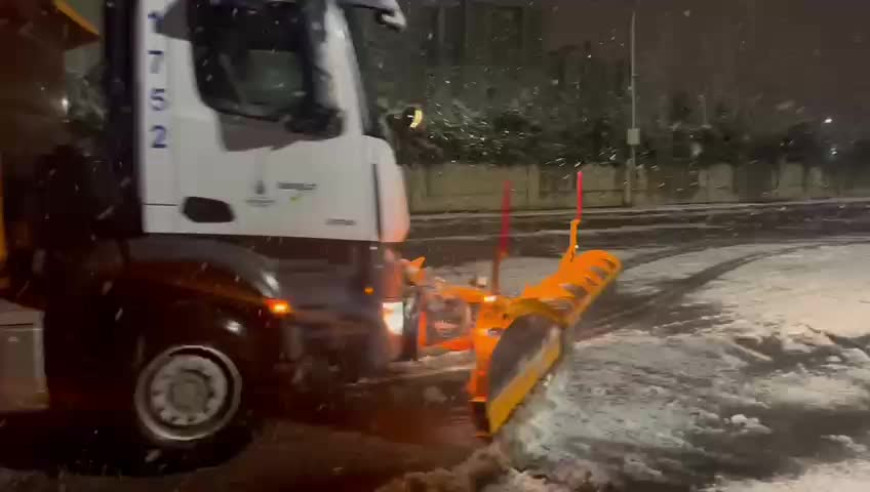 İstanbul'da buzlanmaya karşı gece boyunca önleyici çalışma yürütüldü