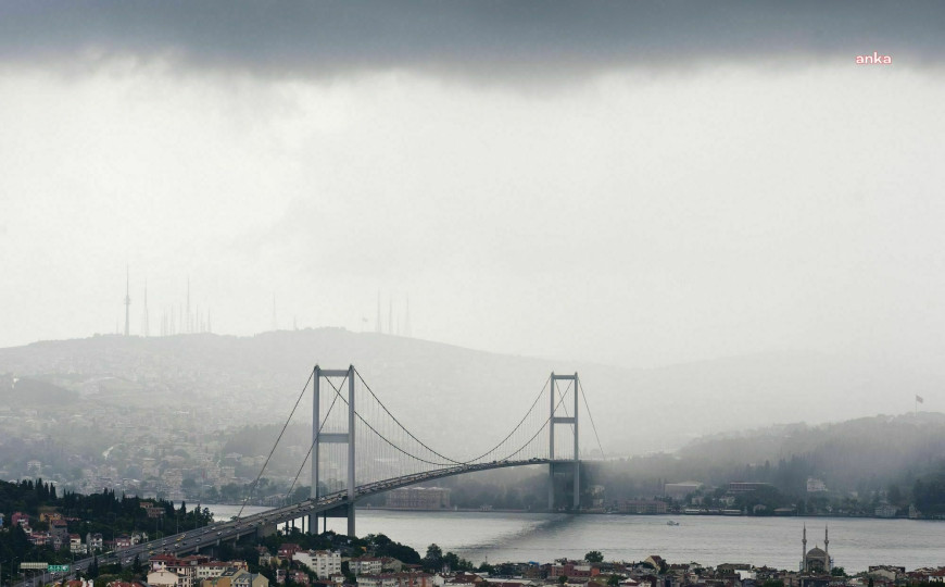 İstanbul Boğazı’nda gemi trafiği askıya alındı