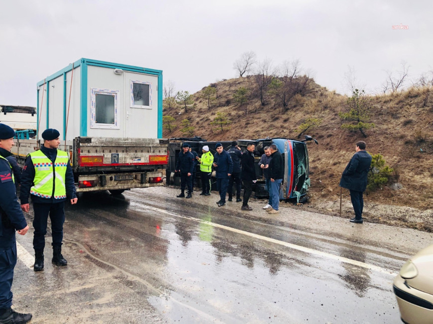 Kırıkkale’de cezaevi ring aracı devrildi: 9 kişi yaralandı