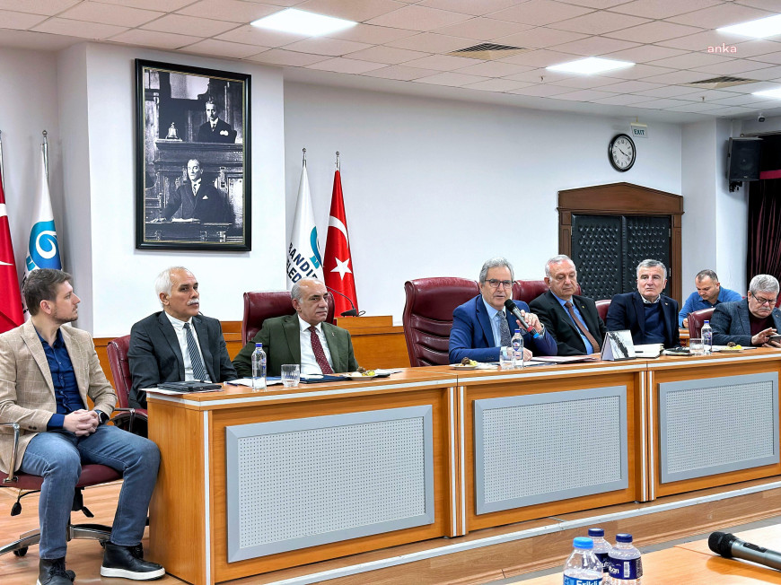 Bandırma Belediye Başkanı Mirza, kırsal mahalle muhtarlarıyla bir araya geldi