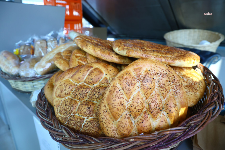 Antalya'da Halk Ekmek büfelerinde Ramazan pidesi 15 TL'den satılacak