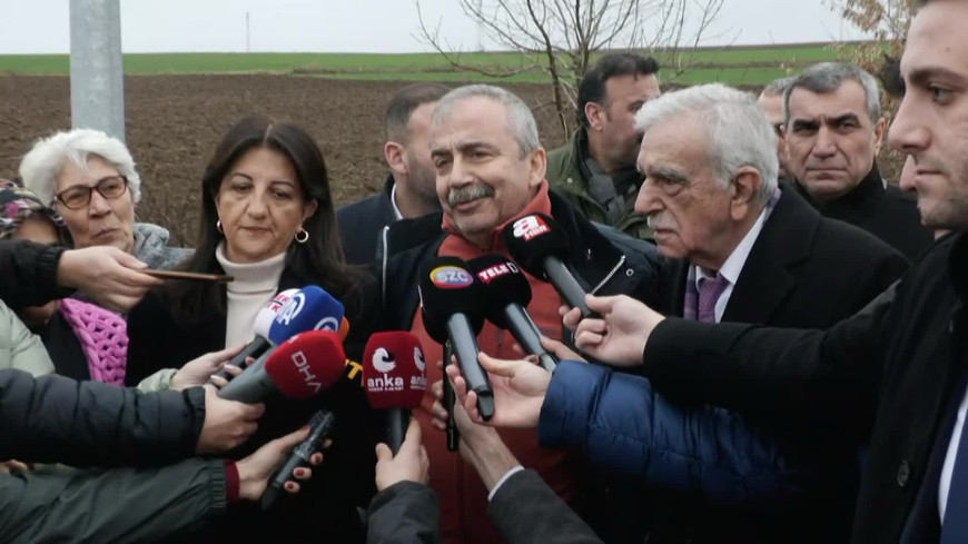 Terör örgütü PKK lideri Öcalan’ın yapacağı çağrı beklenirken Öcalan, terör örgütü PKK, PYD ile Kuzey Irak Yönetimlerine birer mektup gönderdi