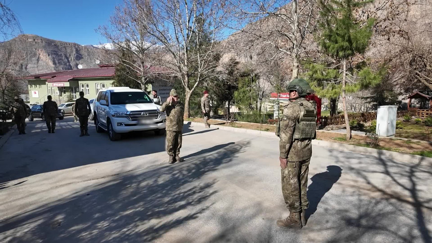 Kara Kuvvetleri Komutanı Orgeneral Bayraktaroğlu, Hakkari'de inceleme ve denetlemelerde bulundu