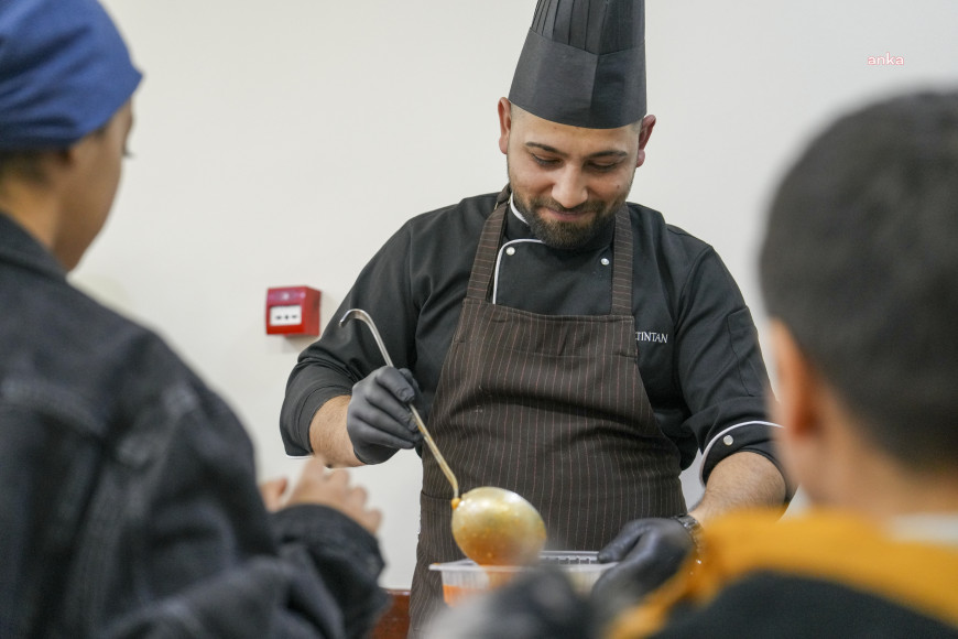 Gölbaşı Belediyesi'nden Zübeyde Hanım Aile Yaşam Merkezi ile Yunus Emre Kültür Merkezi’nde ücretsiz iftar yemeği 