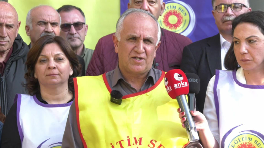 Eğitim-Sen’den MEB’e tepki: “İşinize geldiğinde mevzuat işinize geldiğinde keyfi uygulamalarla milli eğitimi yönetme anlayışınızı kınıyoruz”