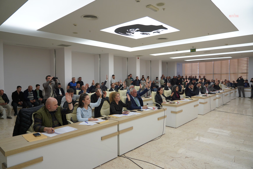 Bilecik Belediye Meclisi, öğrenci biletinde indirime gitti, toplantıyı basan dolmuşçular karara tepki gösterdi
