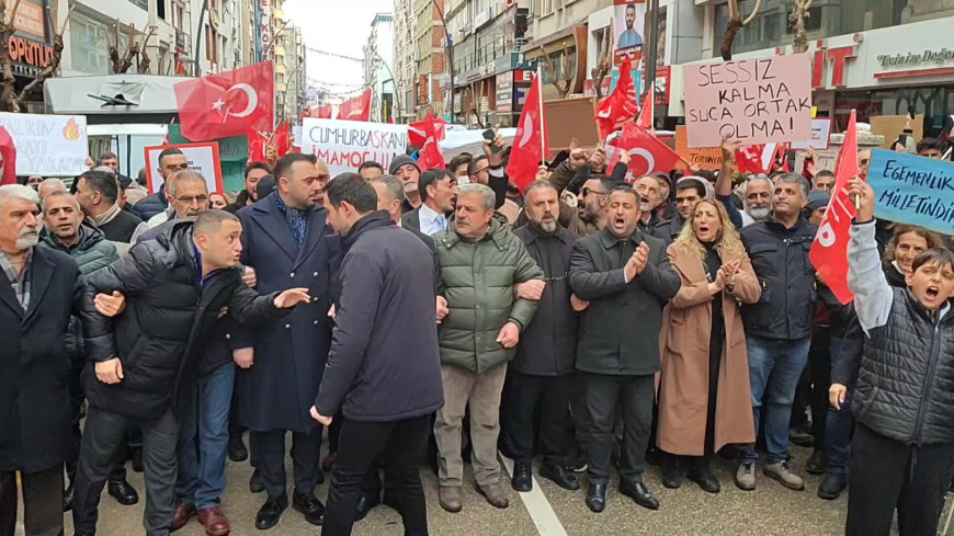 Elazığ'da Ekrem İmamoğlu'nun gözaltına alınması protesto edildi