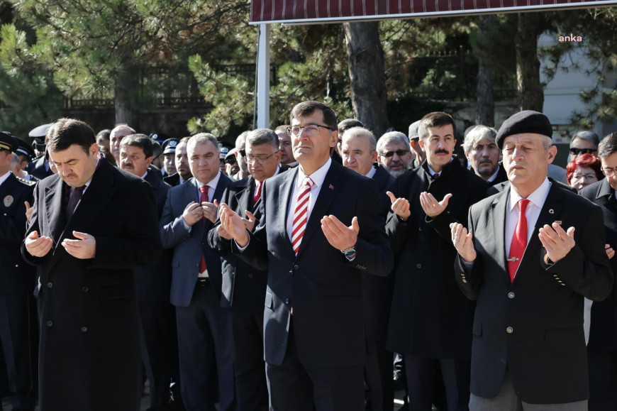 Kütahya Belediye Başkanı Kahveci'den Hava ve Polis Şehitliği'ne ziyaret 