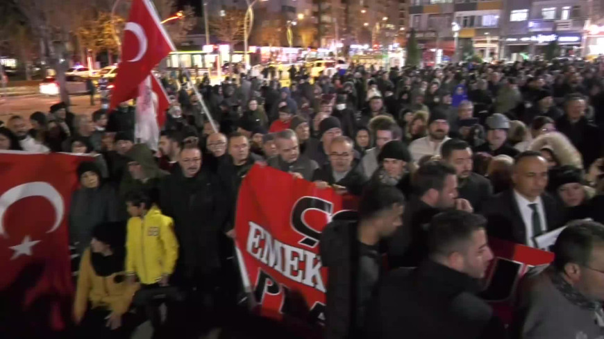 CHP'den yurt çapında protesto... CHP Çorum'da sokağa indi: “Gücümüzü, zulme isyanımızı sarayın sahibine göstereceğiz"