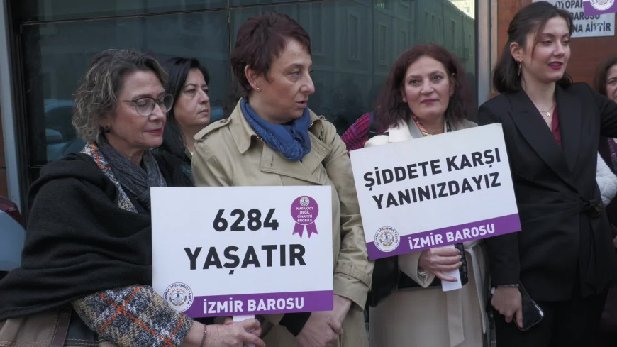 İzmir Barosu’ndan 8 Mart açıklaması: “Aileye hapsolmayacağız, vardık, varız, var olacağız"