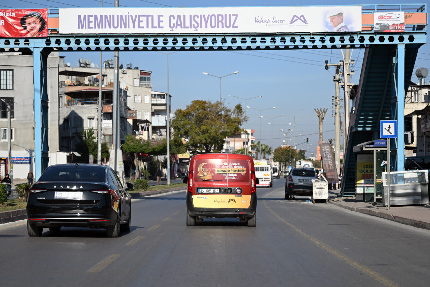 Mersin Büyükşehir Belediyesi her gün 8 bin kişiye yemek ulaştırılıyor