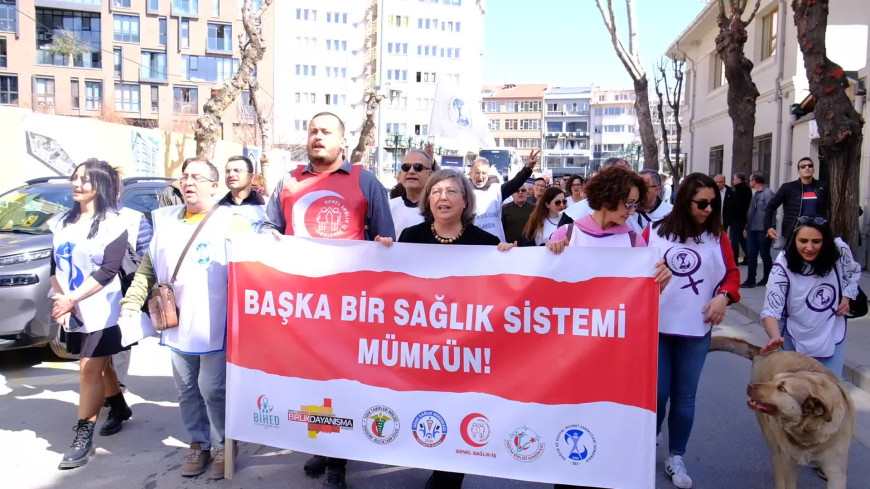 Eskişehir’de sağlık çalışanlarından 'Tıp Bayramı' yürüyüşü