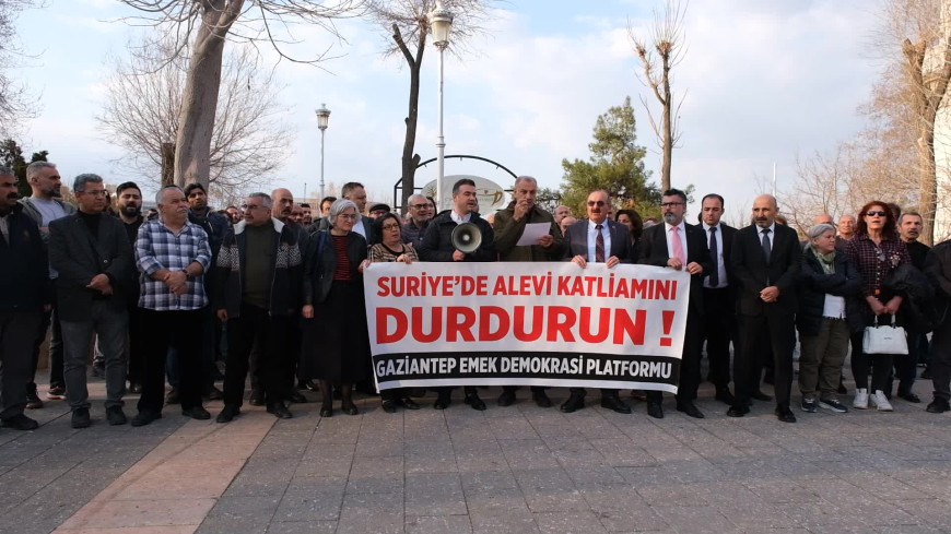 Gaziantep’te Suriye’deki "katliamlara" karşı protesto: "HTŞ’nin işlediği savaş suçları ve insan hakları ihlalleri dünya gündemine taşınmalıdır"