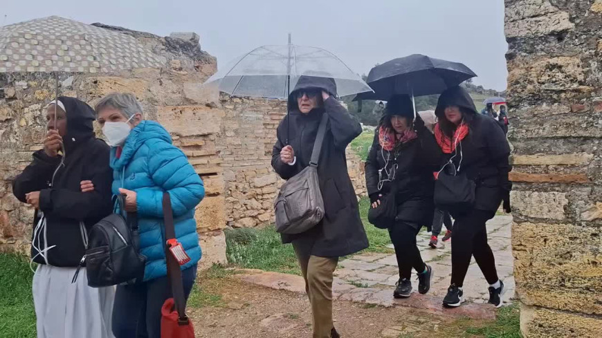 İtalya'dan Denizli'ye gelen bir grup Katolik din insanı, hac vazifelerini yerine getirdi