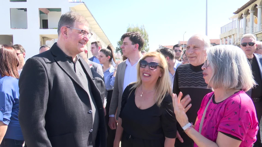 İzmir Büyükşehir Belediye Başkanı Tugay Foça'da sahaya indi 