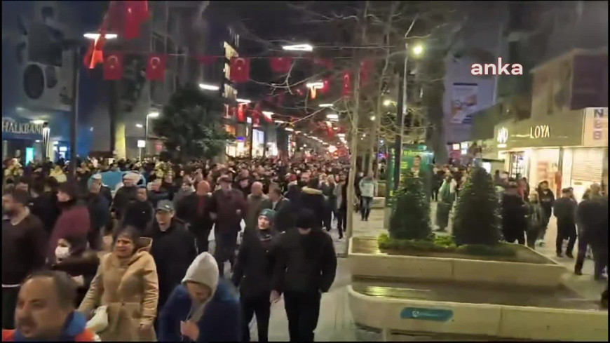 İzmit'teki Ekrem İmamoğlu'na destek yürüyüşüne polis müdahale etti: 14 kişi gözaltına alındı