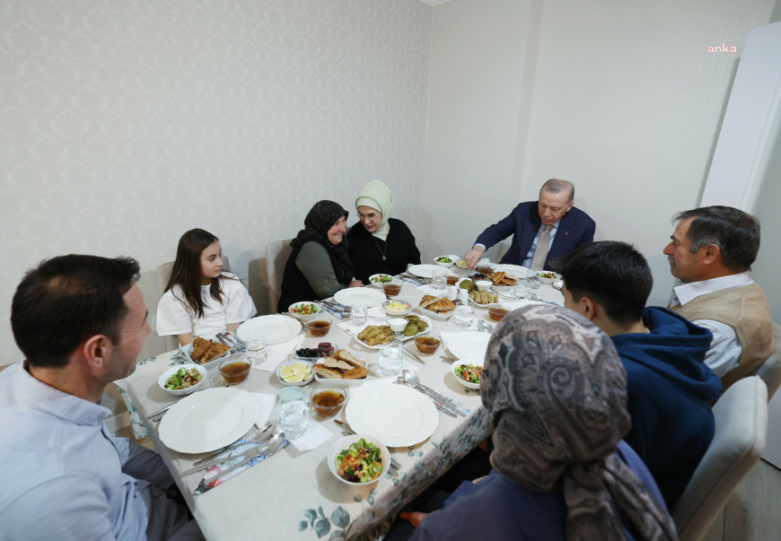 Cumhurbaşkanı Erdoğan, Ankara'da iftarda Fidan ailesine konuk oldu