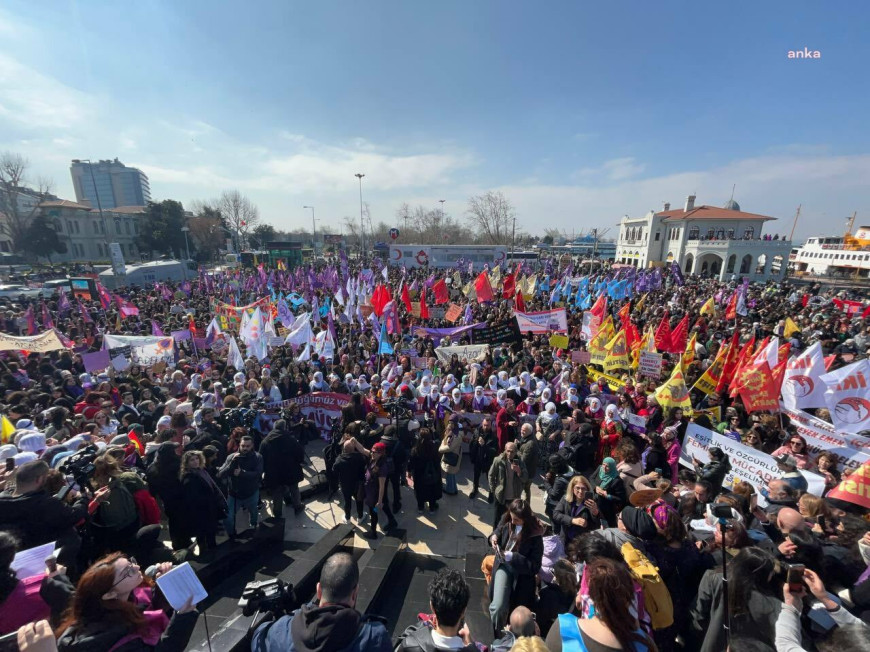 İstanbul Barosu: 8 Mart eylemlerinde biri avukat 10 kişi gözaltına alındı