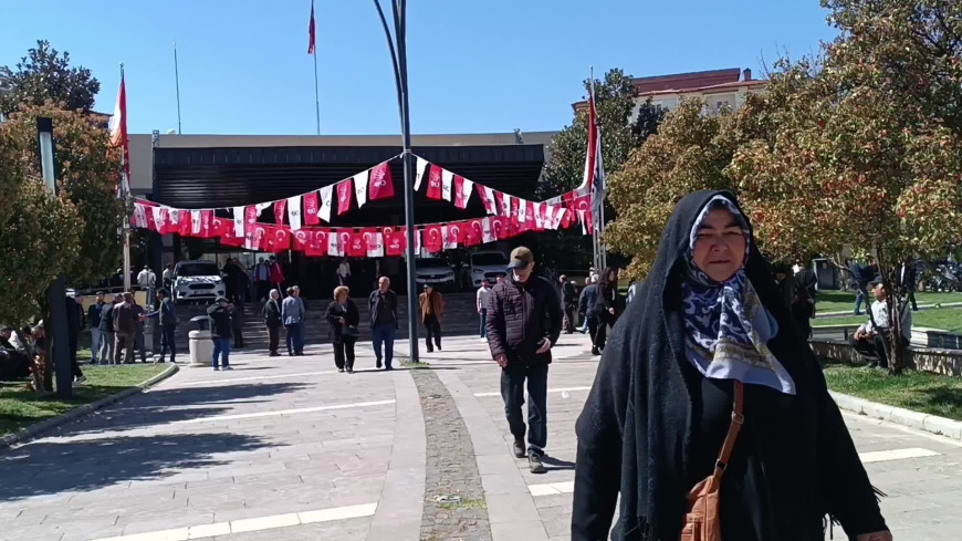 CHP'nin Cumhurbaşkanı adaylığı ön seçimi... Gaziantepli vatandaş: "Şimdiye kadar AKP'liydim ama artık CHP'liyim"