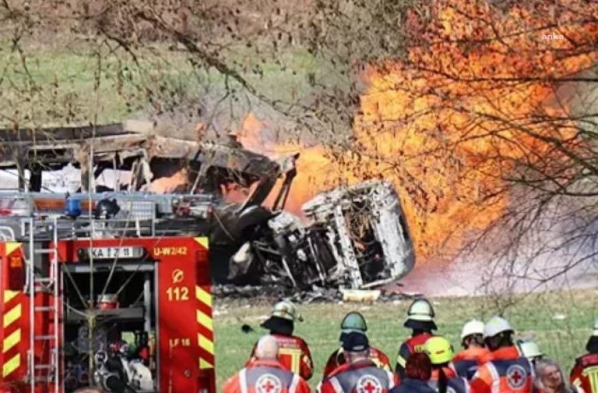 Karlsruhe yakınlarında tanker ile tramvayın çarpışması sonucu 3 kişi öldü