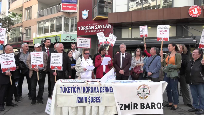 İzmir Barosu ve TÜKODER'den 'Dünya Tüketici Hakları Günü' açıklaması: "Hayat pahalılığı karşısında tüketiciler tükenmeye devam etmektedir"