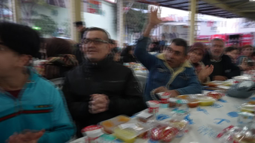 Manisa Büyükşehir Belediyesi’nden Kırkağaç’ta iftar sofrası