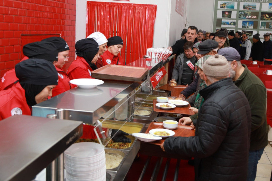 Burhaniye Belediyesi, ramazan ayı boyunca vatandaşları iftar sofralarında buluşturacak 