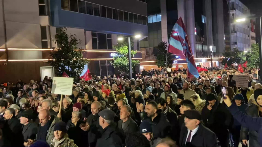 İmamoğlu'nun memleketi Trabzon’da "Adalet Yürüyüşü"… Başkan Kaya: “Bu sadece Ekrem İmamoğlu’nun mücadelesi değildir, Türk milletinin mücadelesidir”