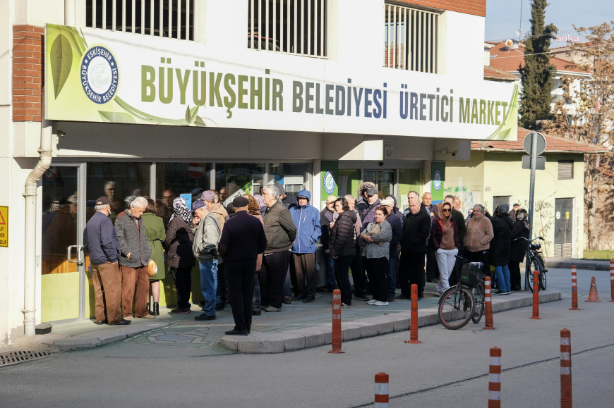 Eskişehir Büyükşehir Belediyesi’nin yerel tohum dağıtımına vatandaşlardan yoğun ilgi