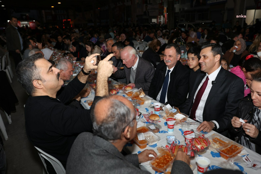 Yunusemre Belediye Başkanı Balaban ve Manisa Büyükşehir Belediye Başkanı Zeyrek, Muradiye’de iftar yaptı