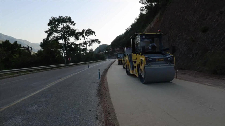 Muğla Büyükşehir Belediye Başkanı Aras’tan Fethiye Ölüdeniz yolunda inceleme