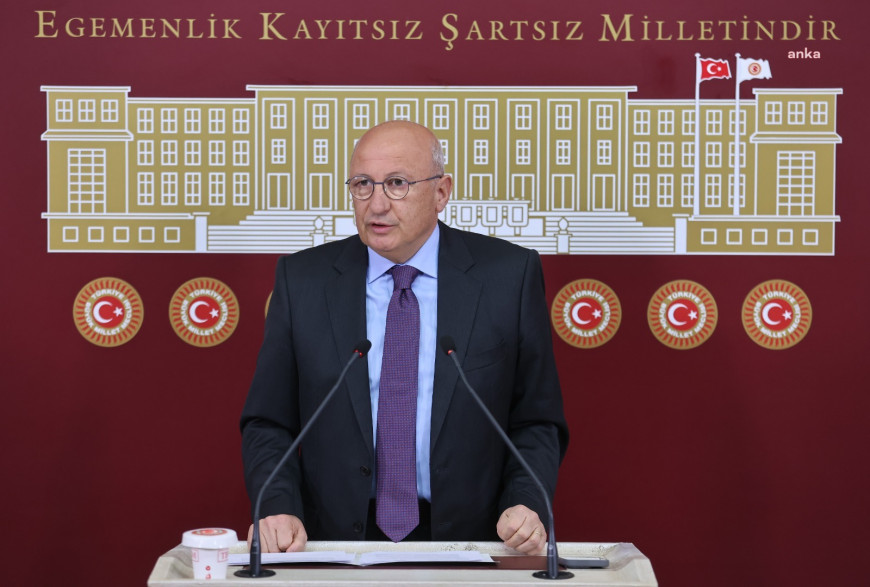 CHP’li Çakırözer: Haber alma hakkımız ve bağımsız gazetecilik için basının ölüm fermanına dur denmeli