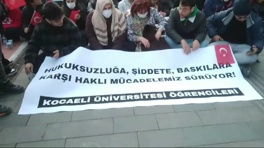 Yurtta İmamoğlu protestoları... Kocaeli Üniversitesi öğrencileri eylem yaptı