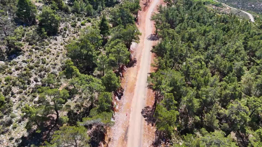 Mersin Büyükşehir Belediyesi, Gülnar’da yol yapım çalışmalarını sürdürüyor