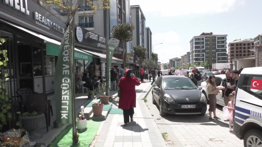 İstanbul'da deprem... Silivri'de depreme yakalanan vatandaşlar: "Çok sallandık, çok korktuk. İnşallah bir daha tekrarlamaz"