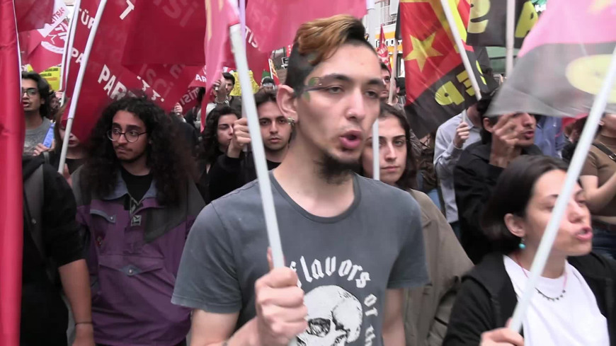 1 Mayıs öncesi İzmir’deki gözaltı operasyonuna tepki... İzmir Barosu Başkanı Yılmaz: Keyfi gözaltılar halkın mücadelesini engelleyemeyecektir