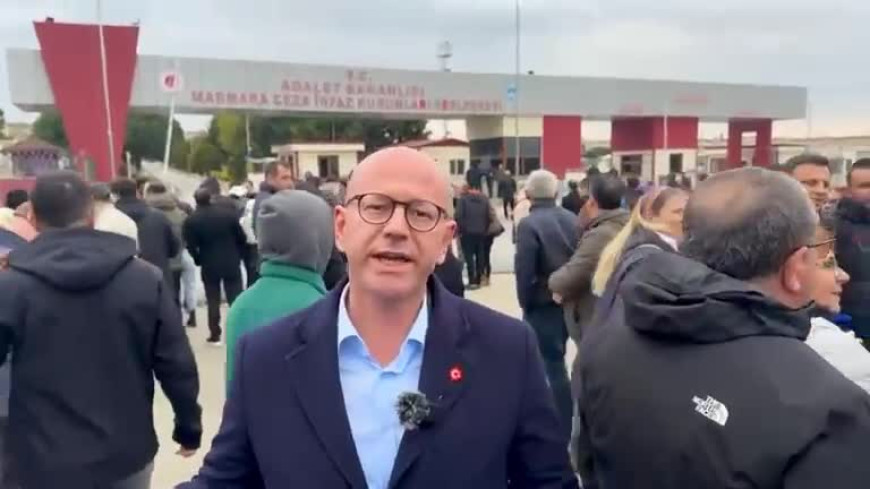 CHP'li Sarı, Silivri'de Marmara Cezaevi önünde konuştu: Hukuksuz kararlarla ülkemize yaşattığınız bu kara tabloya acilen son verilmelidir